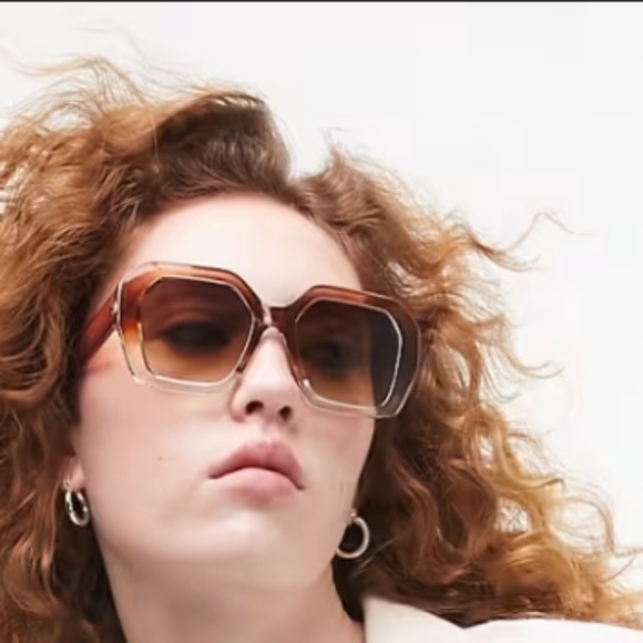 Topshop curved square sunglasses in pink - Picture 4 of 11